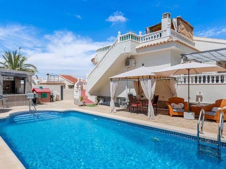 Villa for Sale in Benijofar, Alicante 2