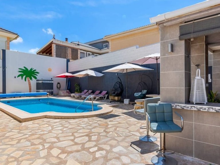 Villa for Sale in Benijofar, Alicante 4