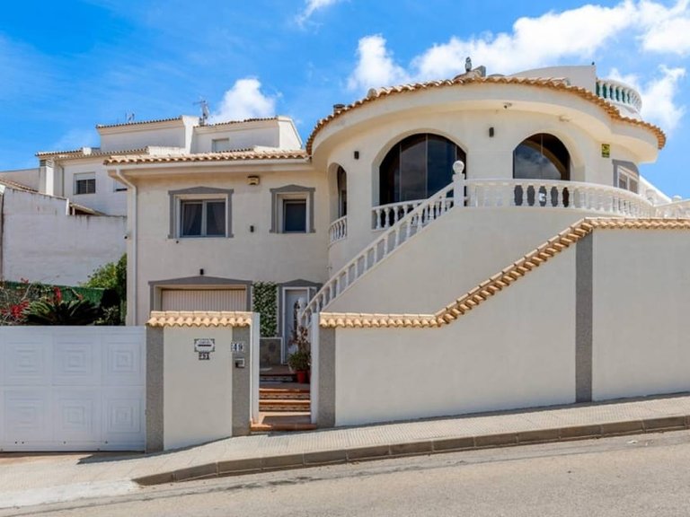Villa for Sale in Benijofar, Alicante 7