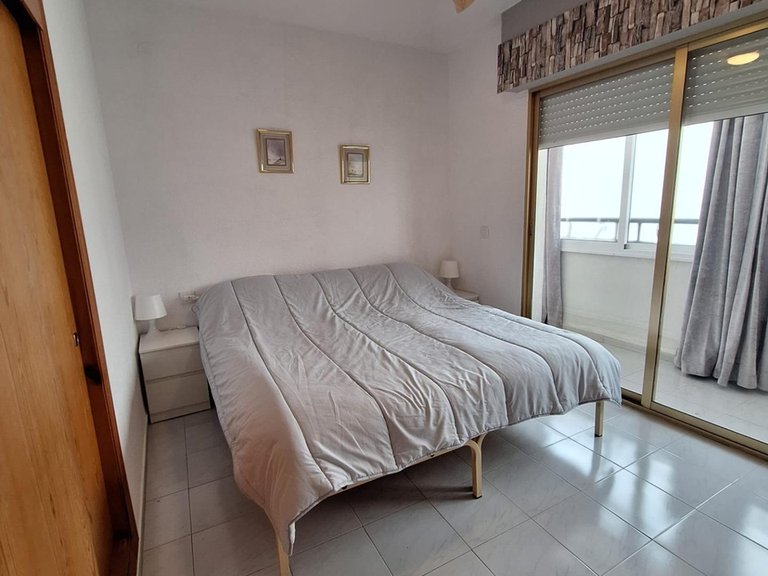 Spacious and Bright 2-Bedroom Penthouse in Playa del Cura 12