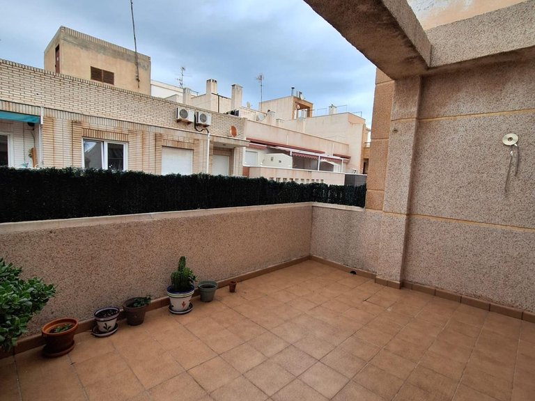 Spacious and Bright 2-Bedroom Penthouse in Playa del Cura 13