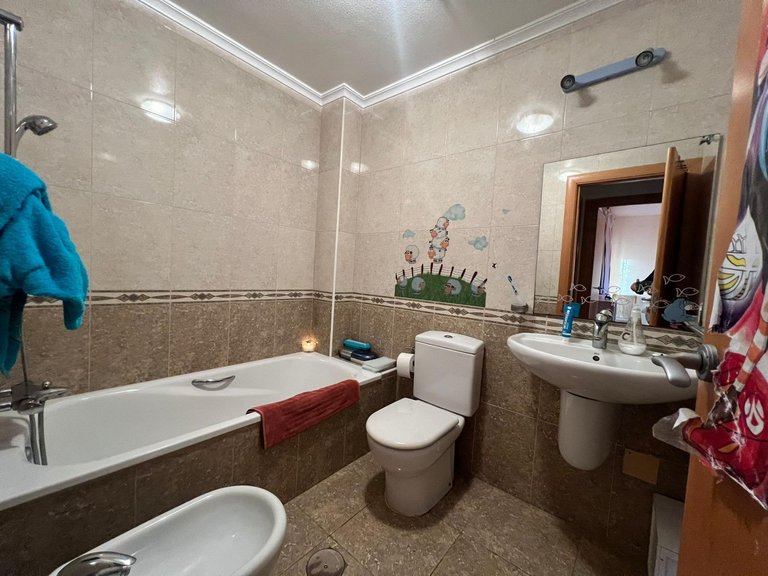 Beautiful Semi-Detached House in Villamartín 9