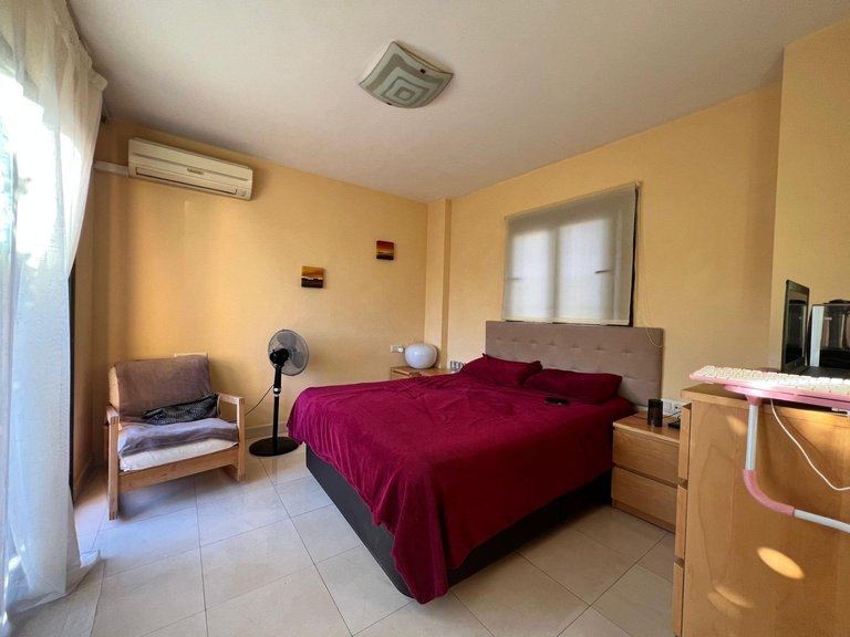 Beautiful Semi-Detached House in Villamartín 10