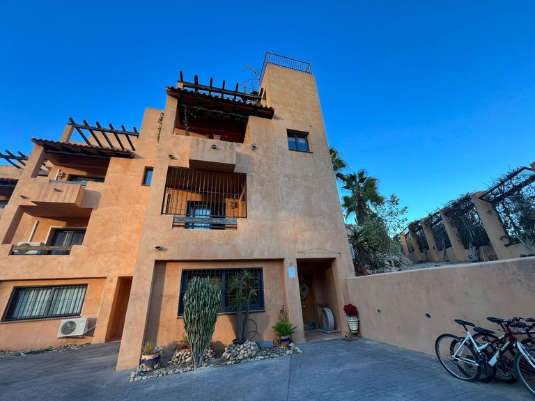 Beautiful Semi-Detached House in Villamartín 17