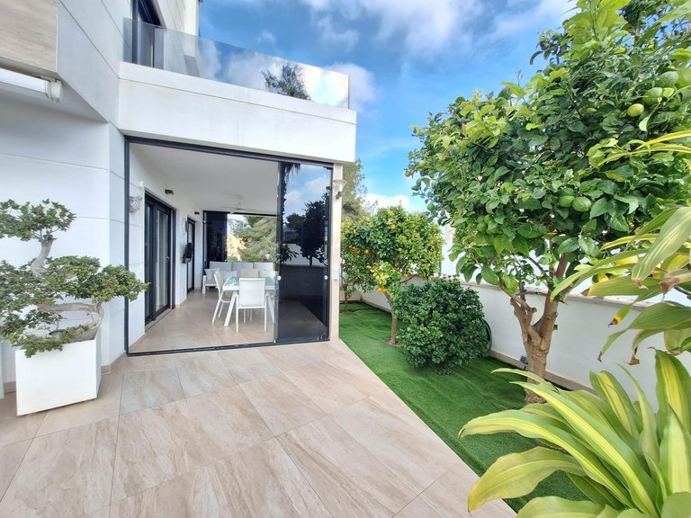 Exclusive Townhouse in Villamartín–Las Filipinas, Orihuela Costa 25