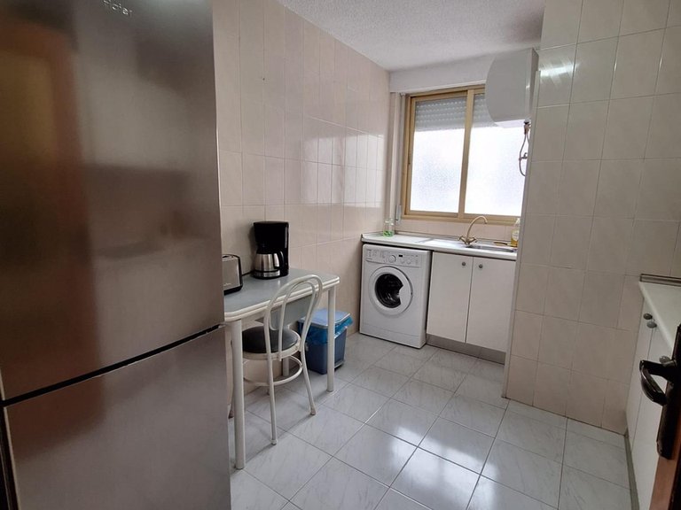 Spacious and Bright 2-Bedroom Penthouse in Playa del Cura 6