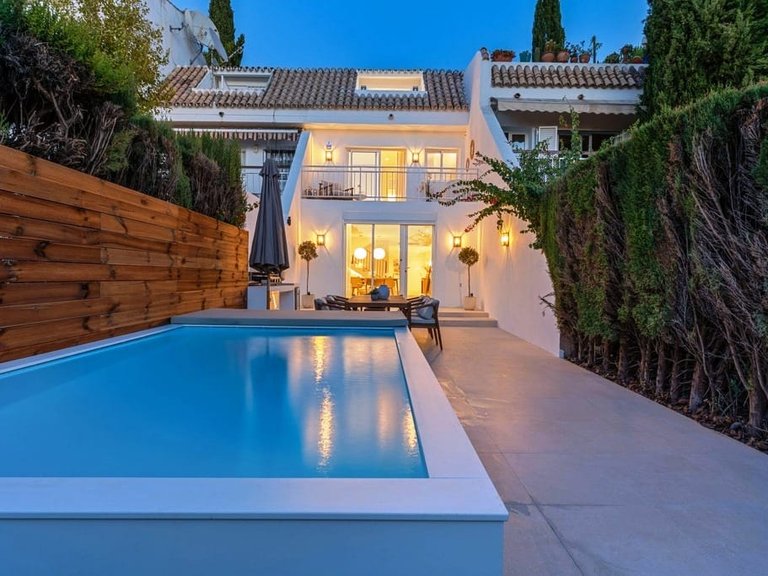 Villa for Sale in Marbella, Malaga 1