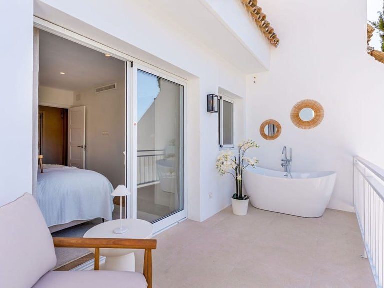 Villa for Sale in Marbella, Malaga 11