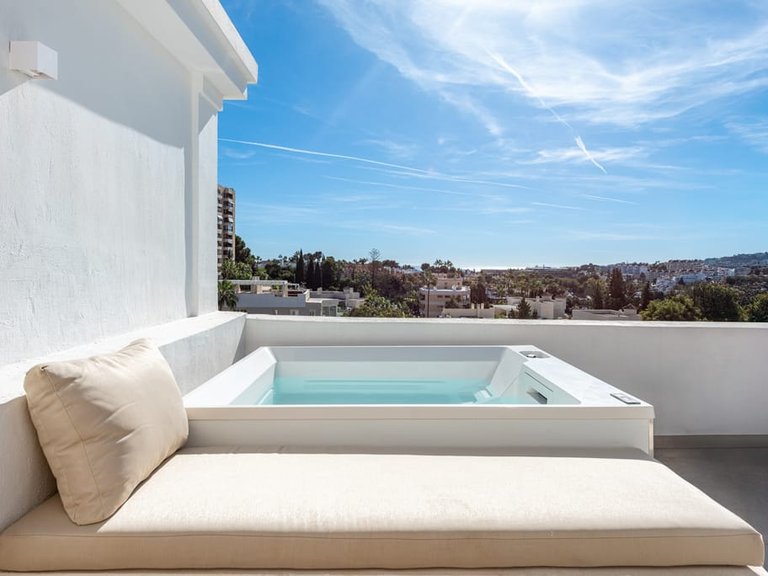 Villa for Sale in Marbella, Malaga 11