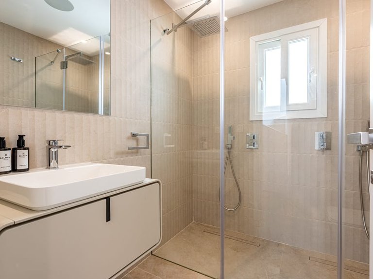 Villa for Sale in Marbella, Malaga 23