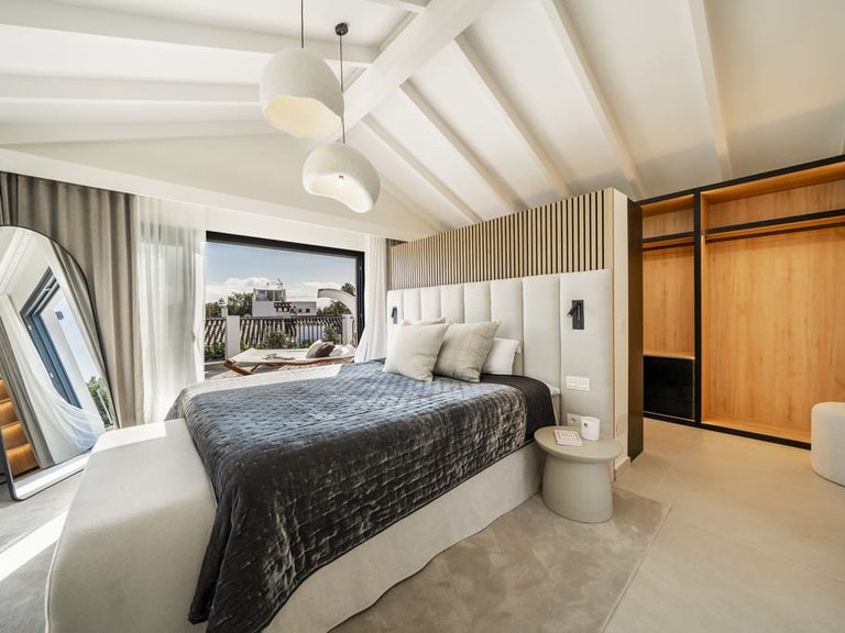 Villa for Sale in Marbella, Malaga 10