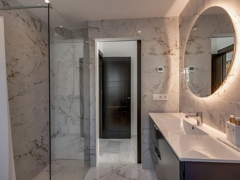 Villa for Sale in Marbella, Malaga 26