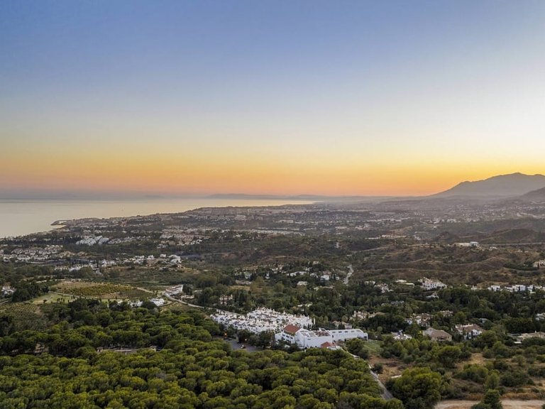 Villa for Sale in Marbella, Malaga 24