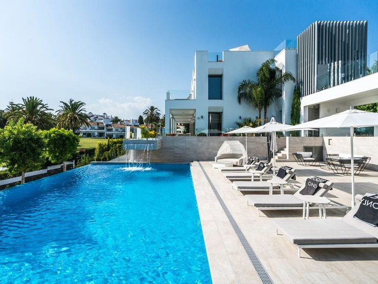 Villa for Sale in Marbella, Malaga 1