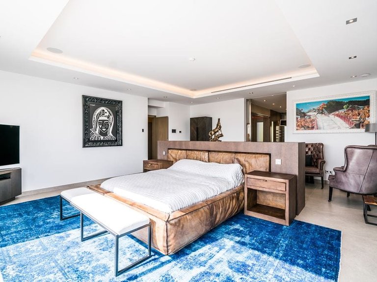 Villa for Sale in Marbella, Malaga 10