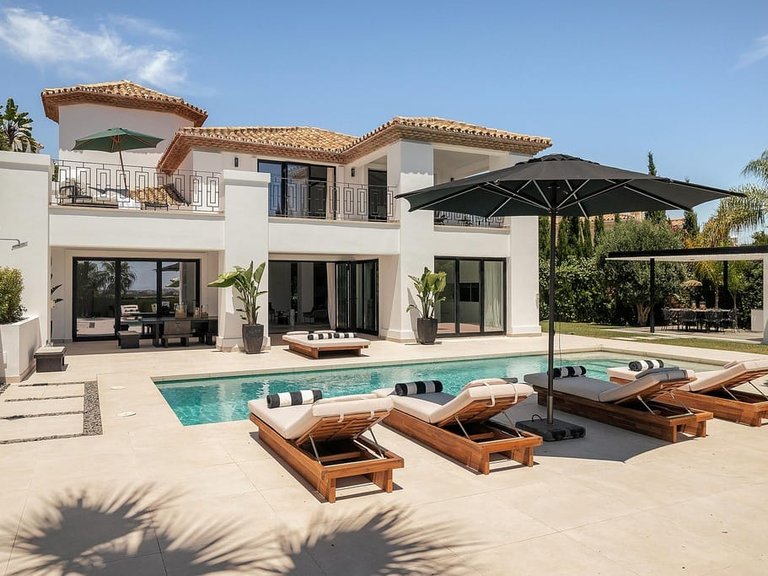 Villa for Sale in Marbella, Malaga 1