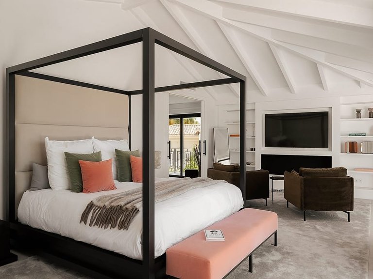 Villa for Sale in Marbella, Malaga 20