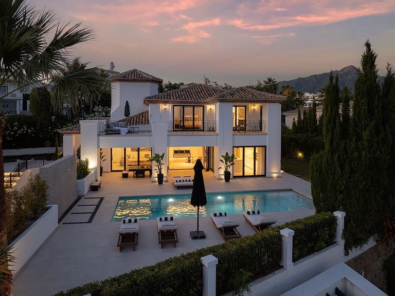 Villa for Sale in Marbella, Malaga 22
