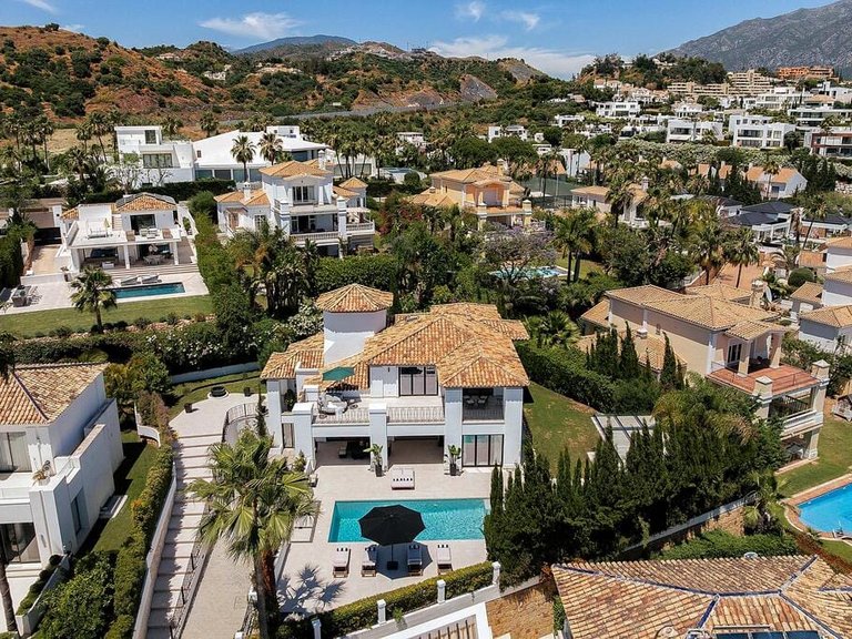 Villa for Sale in Marbella, Malaga 4