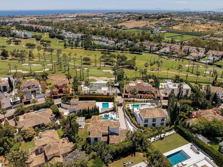 Villa for Sale in Marbella, Malaga 5
