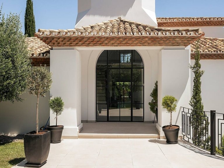 Villa for Sale in Marbella, Malaga 9