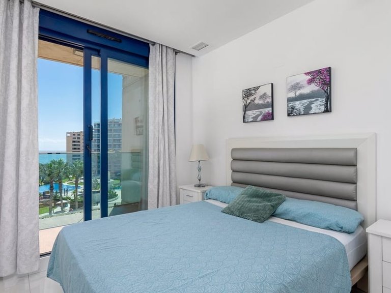 Apartment for Sale in Punta Prima, Alicante 22