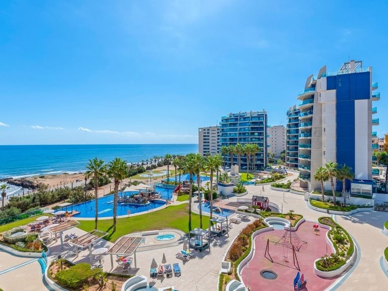Apartment for Sale in Punta Prima, Alicante 4