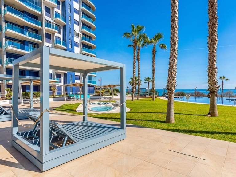 Apartment for Sale in Punta Prima, Alicante 10