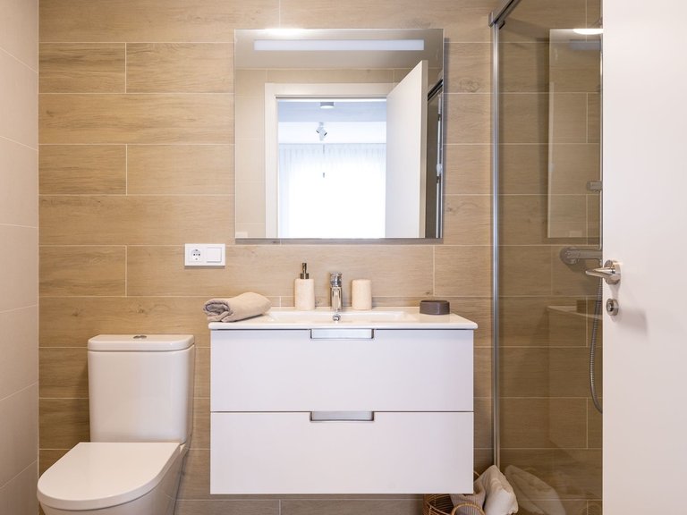 Modernos apartamentos y áticos en Calpe con piscina, gimnasio y solárium 18