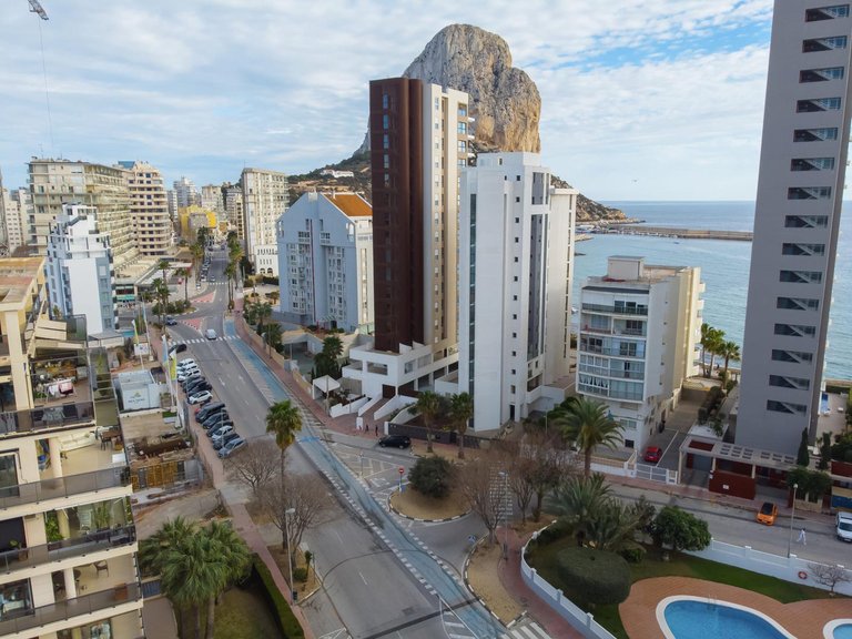 Modernos apartamentos en Calpe con piscina y vistas a la ciudad 21