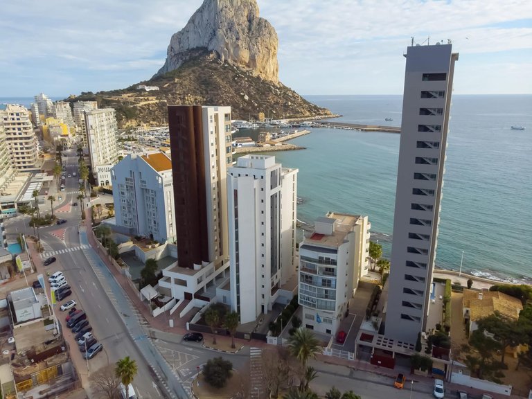 Modernos apartamentos en Calpe con piscina y vistas a la ciudad 24