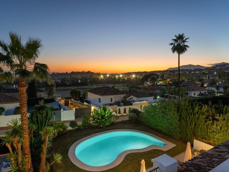 Villa for Sale in Marbella, Malaga 25