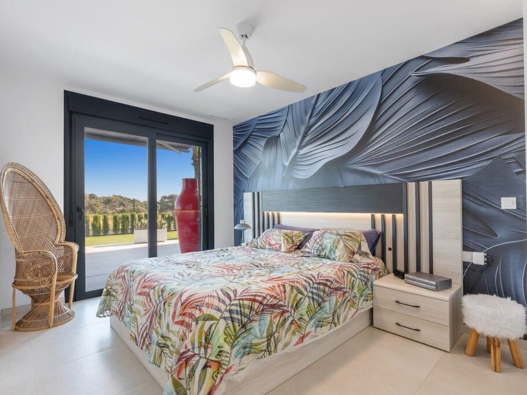 Apartment for Sale in Punta Prima, Alicante 22