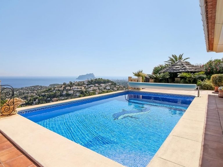 Villa for Sale in Moraira, Alicante 1
