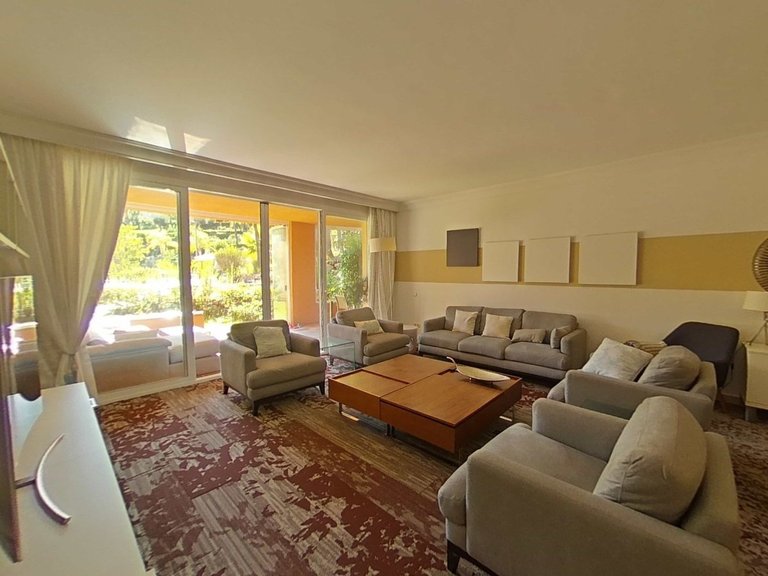 apartment for sale in Nueva Andalucia, Malaga 109132 1