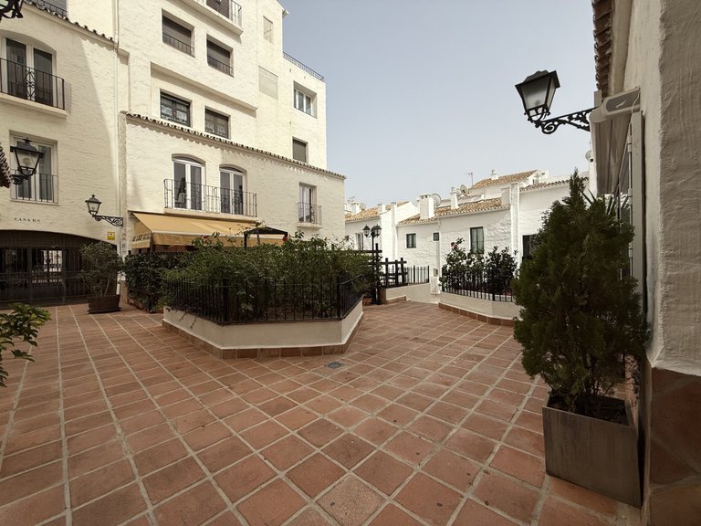 Apartment for sale in Puerto Banus, Málaga 21