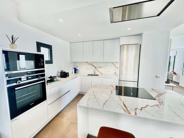 Apartment for sale in Puerto Banus, Málaga 18