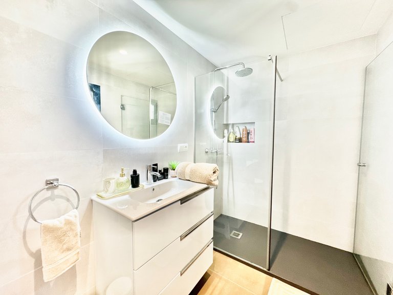 Apartment for sale in Puerto Banus, Málaga 15