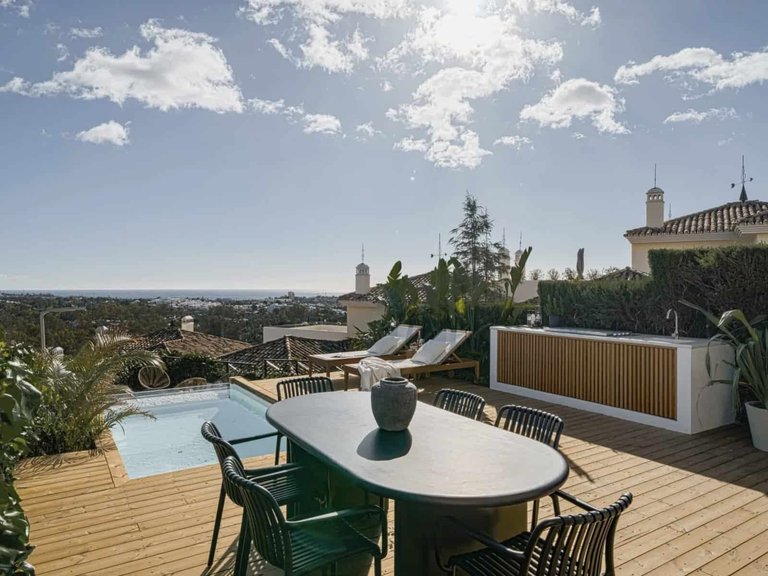 Apartment for sale in Nueva Andalucía, Marbella, Málaga 5