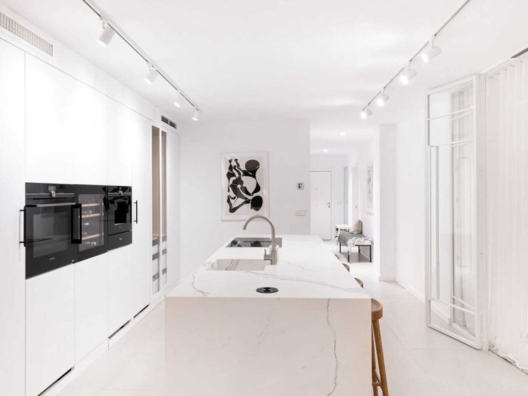 Apartment for sale in Nueva Andalucía, Marbella, Málaga 4