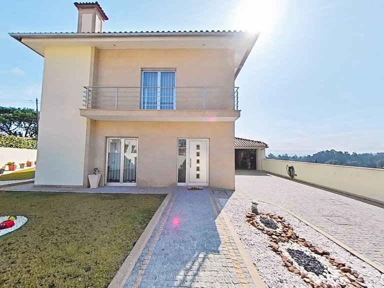 Villa for sale in Mujães, Viana do Castelo, Portugal 1