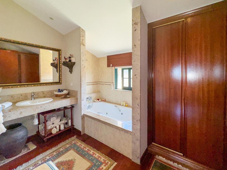 Villa for sale in Cabanas, La Coruña 9