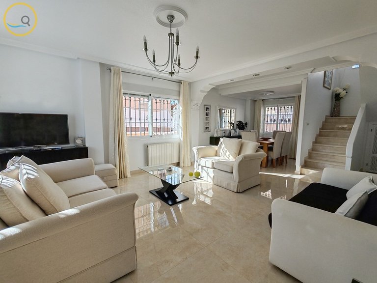 Villa for sale in Pilar de la Horadada, Alicante 3