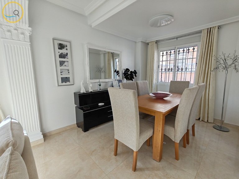 Villa for sale in Pilar de la Horadada, Alicante 4