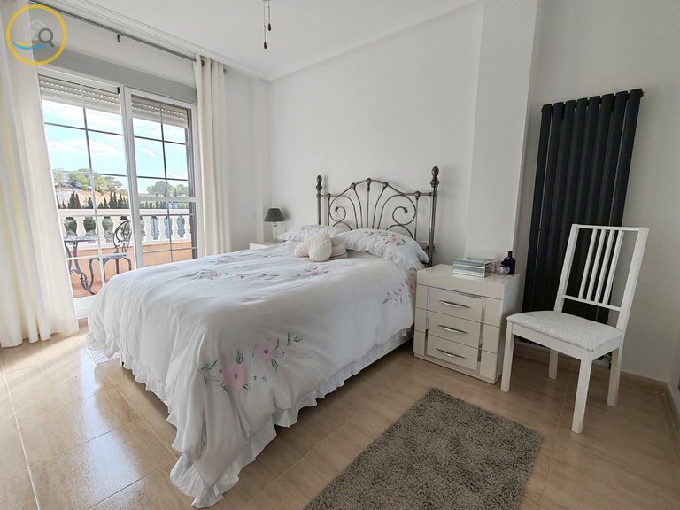 Villa for sale in Pilar de la Horadada, Alicante 7