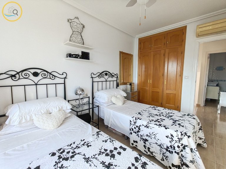 Villa for sale in Pilar de la Horadada, Alicante 9