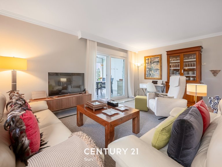 Apartment for sale in Puerto Banús, Nueva Andalucía, Marbella, Málaga 7