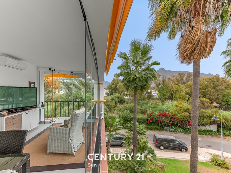 Apartment for sale in Puerto Banús, Nueva Andalucía, Marbella, Málaga 1