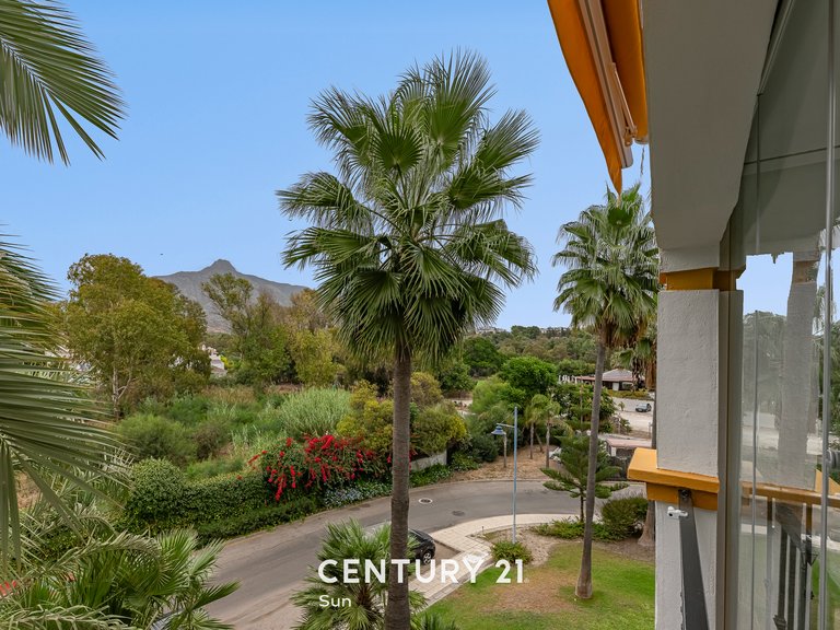 Apartment for sale in Puerto Banús, Nueva Andalucía, Marbella, Málaga 21