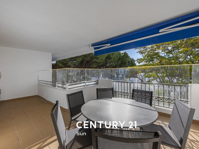 Apartment for sale in Puerto Banús, Málaga 7